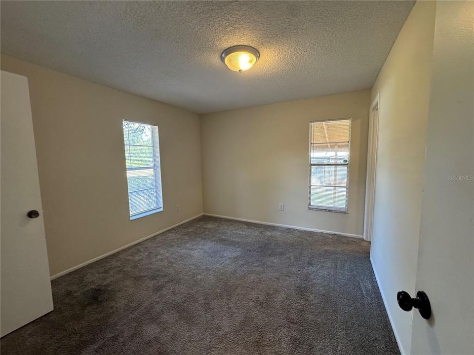 Active With Contract: $295,000 (3 beds, 2 baths, 1064 Square Feet)