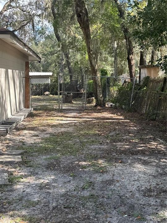 Active With Contract: $295,000 (3 beds, 2 baths, 1064 Square Feet)