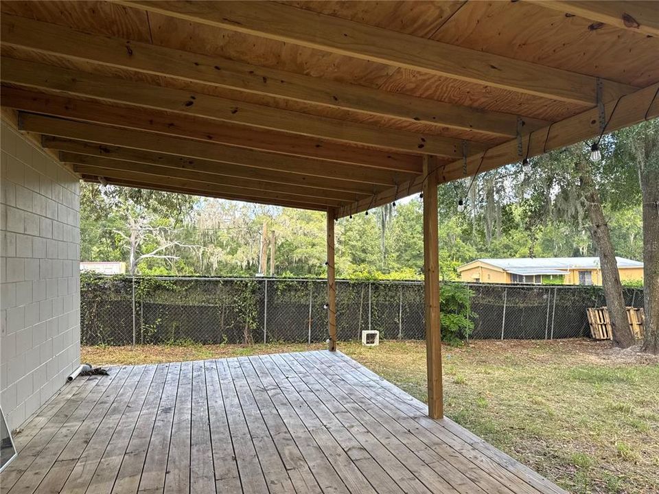 Active With Contract: $295,000 (3 beds, 2 baths, 1064 Square Feet)