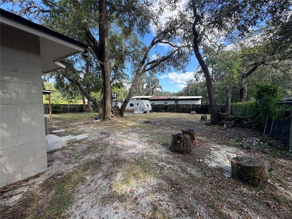 Active With Contract: $295,000 (3 beds, 2 baths, 1064 Square Feet)