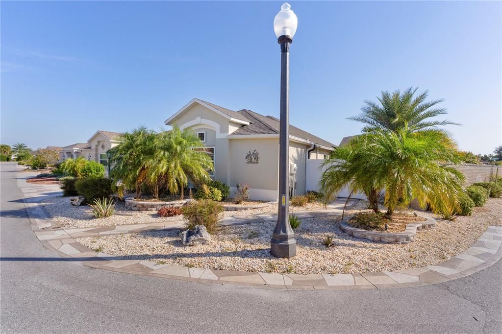 合同活跃: $550,000 (3 贝兹, 2 浴室, 1700 平方英尺)