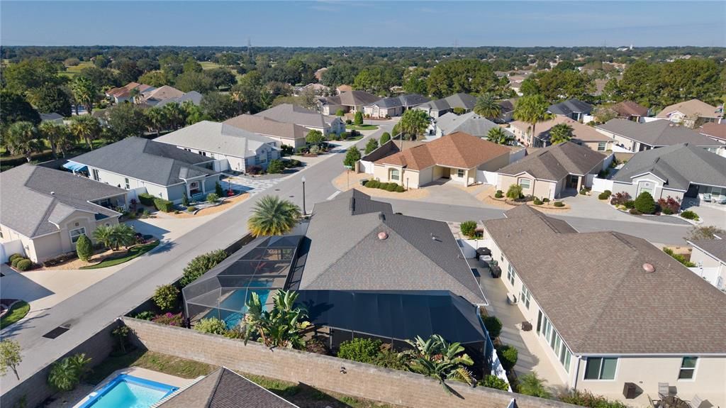 合同活跃: $550,000 (3 贝兹, 2 浴室, 1700 平方英尺)