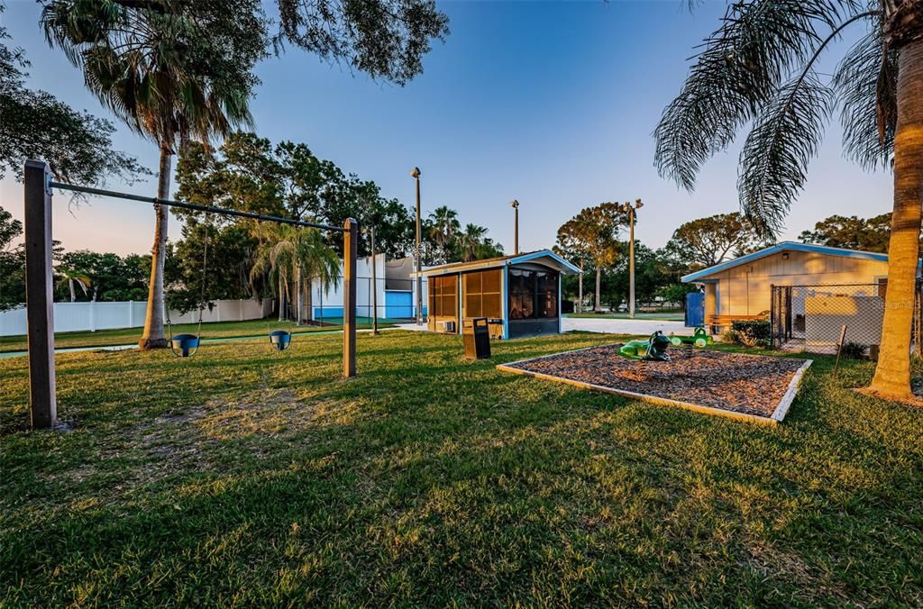 En Venta: $265,000 (2 camas, 2 baños, 900 Pies cuadrados)