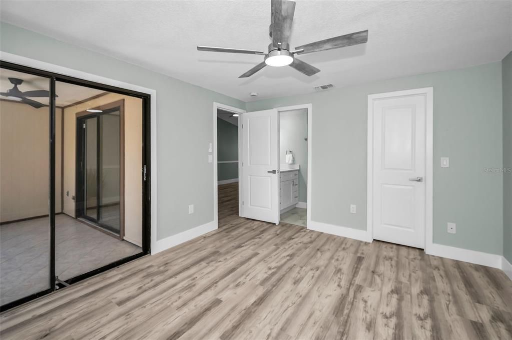 En Venta: $265,000 (2 camas, 2 baños, 900 Pies cuadrados)