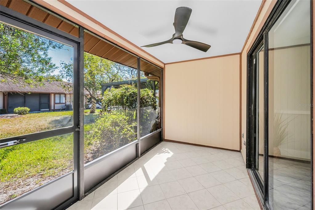 En Venta: $265,000 (2 camas, 2 baños, 900 Pies cuadrados)