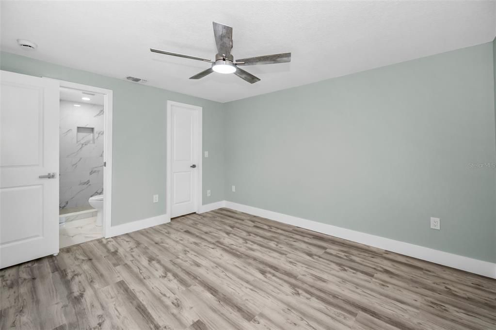 En Venta: $265,000 (2 camas, 2 baños, 900 Pies cuadrados)