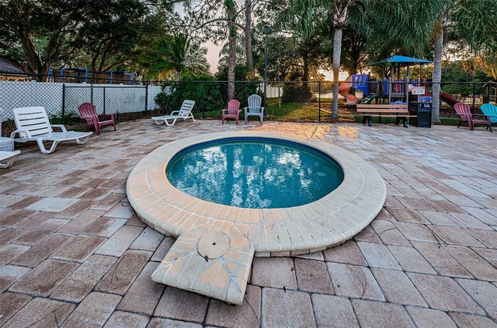 En Venta: $265,000 (2 camas, 2 baños, 900 Pies cuadrados)