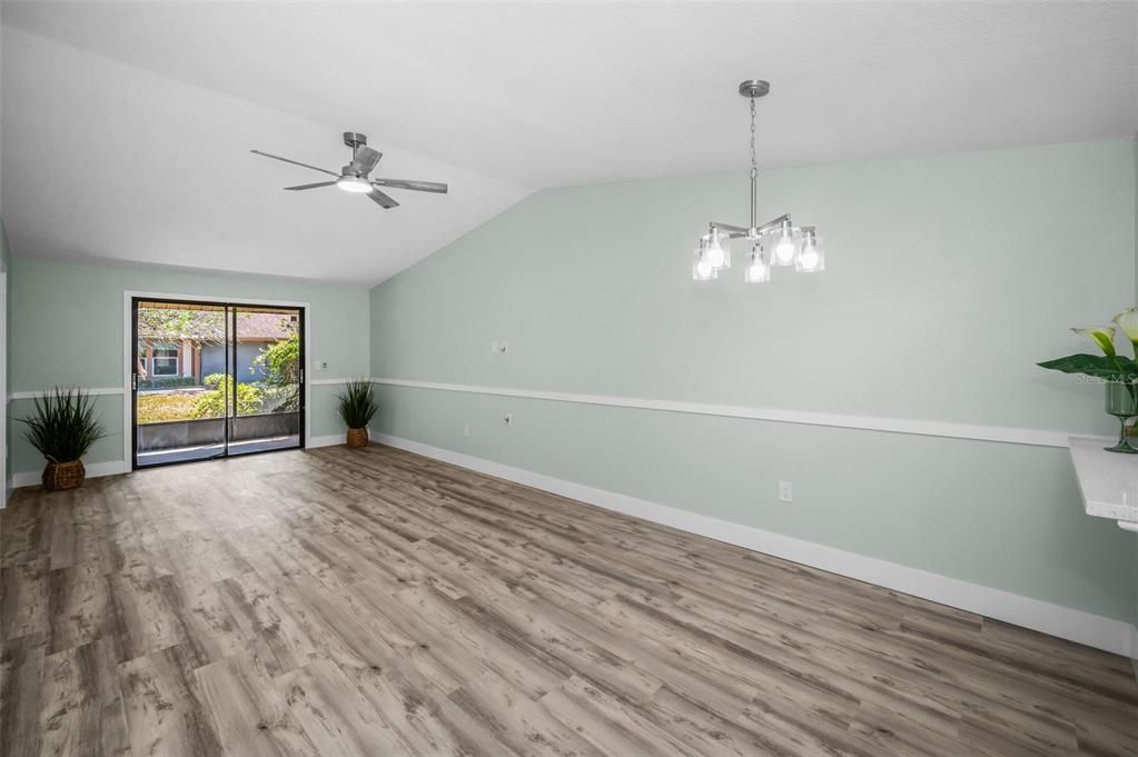 En Venta: $265,000 (2 camas, 2 baños, 900 Pies cuadrados)