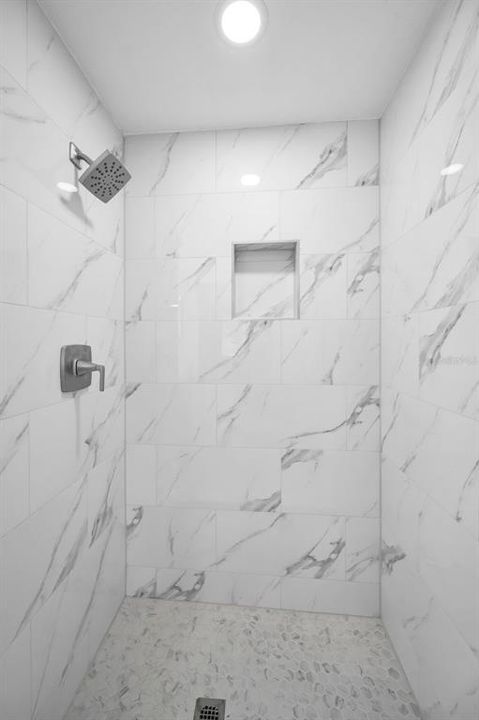 En Venta: $265,000 (2 camas, 2 baños, 900 Pies cuadrados)