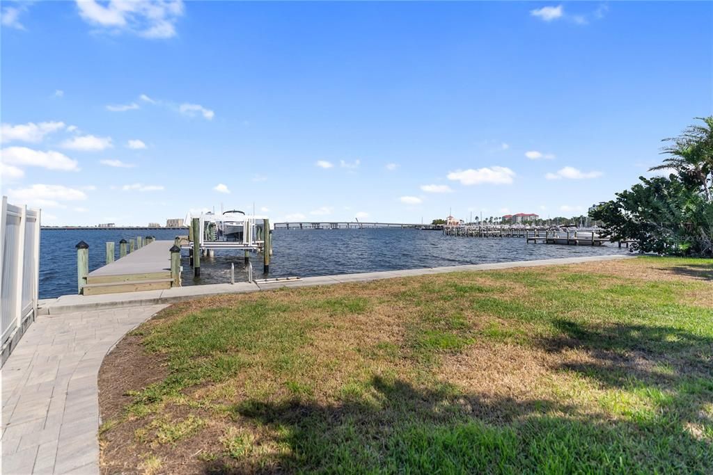 En Venta: $2,900,000 (4 camas, 3 baños, 4452 Pies cuadrados)