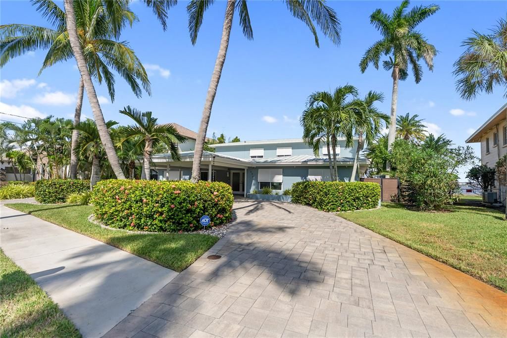 En Venta: $2,900,000 (4 camas, 3 baños, 4452 Pies cuadrados)