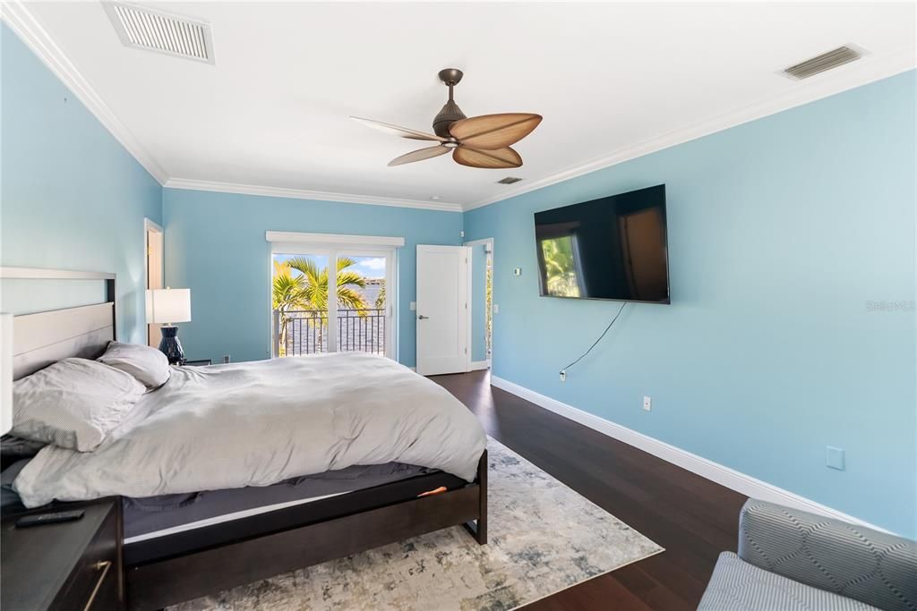 En Venta: $2,900,000 (4 camas, 3 baños, 4452 Pies cuadrados)