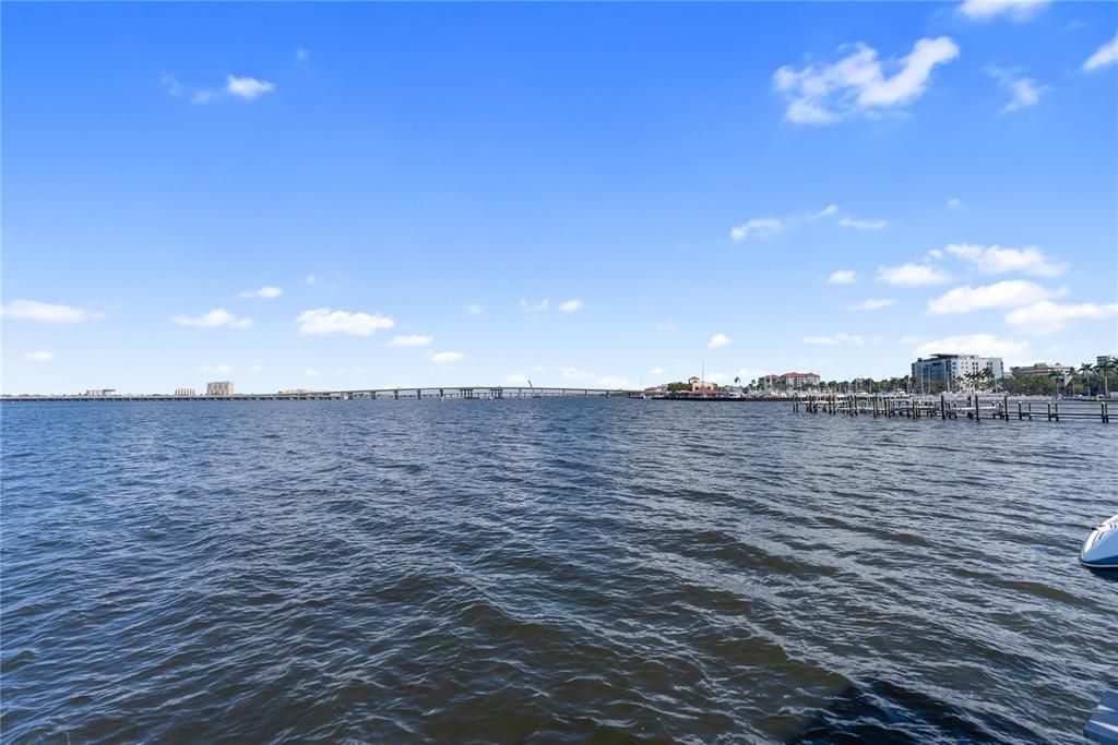 En Venta: $2,900,000 (4 camas, 3 baños, 4452 Pies cuadrados)