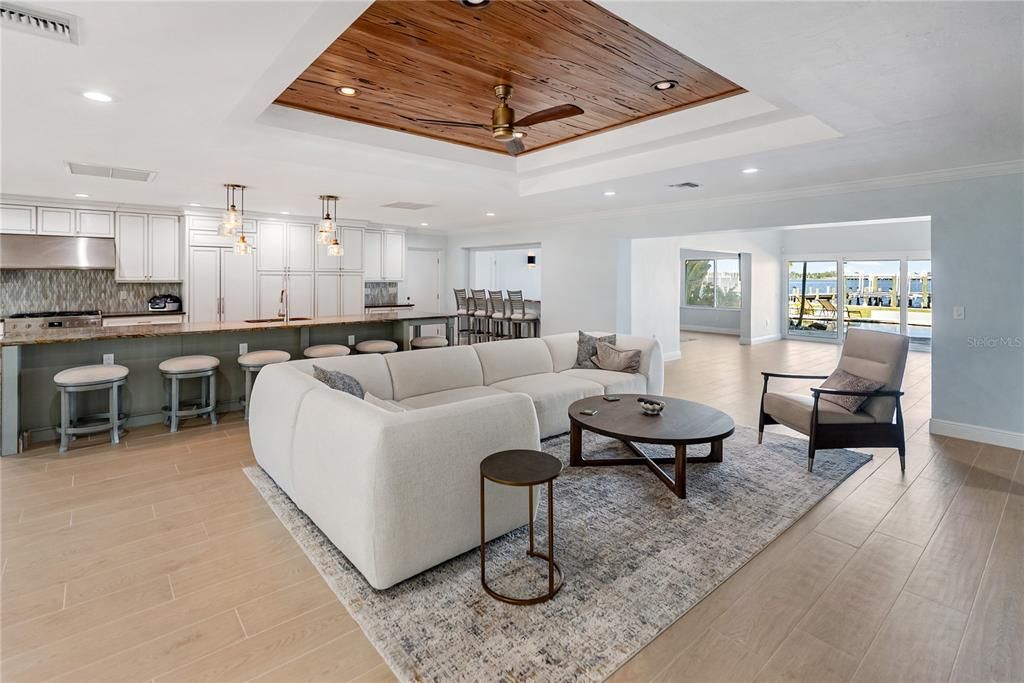 En Venta: $2,900,000 (4 camas, 3 baños, 4452 Pies cuadrados)