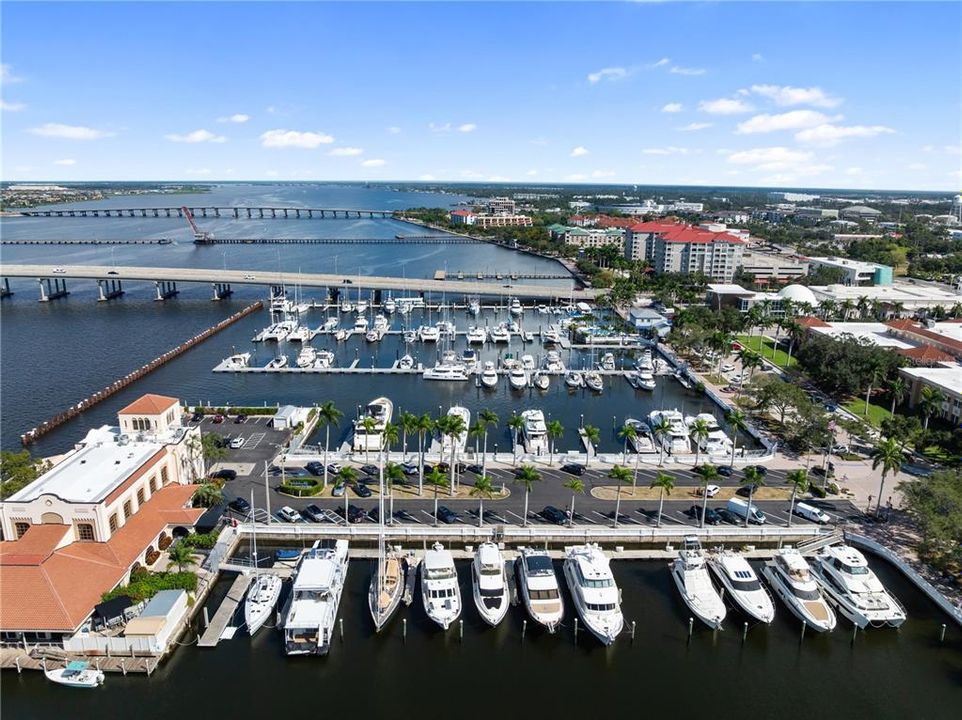 En Venta: $2,900,000 (4 camas, 3 baños, 4452 Pies cuadrados)