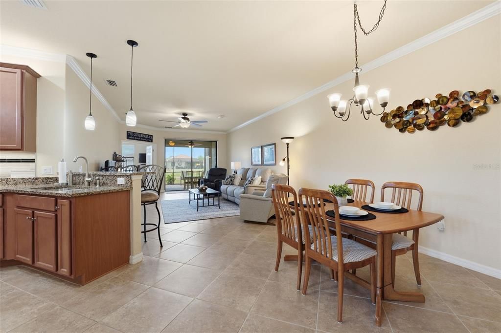 For Sale: $325,000 (2 beds, 2 baths, 1568 Square Feet)