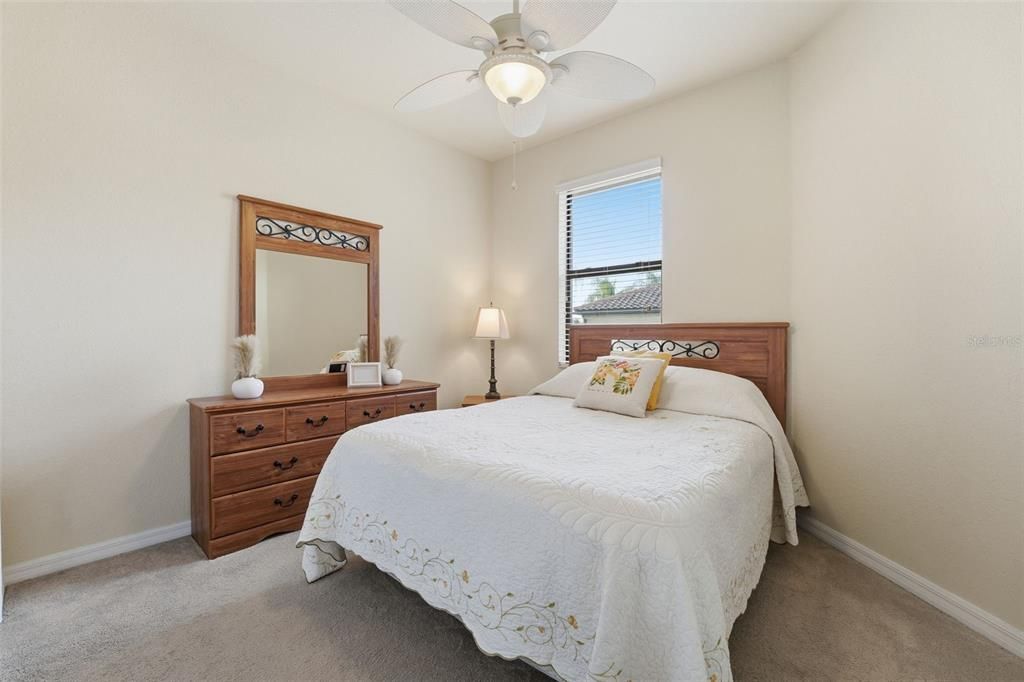 For Sale: $325,000 (2 beds, 2 baths, 1568 Square Feet)