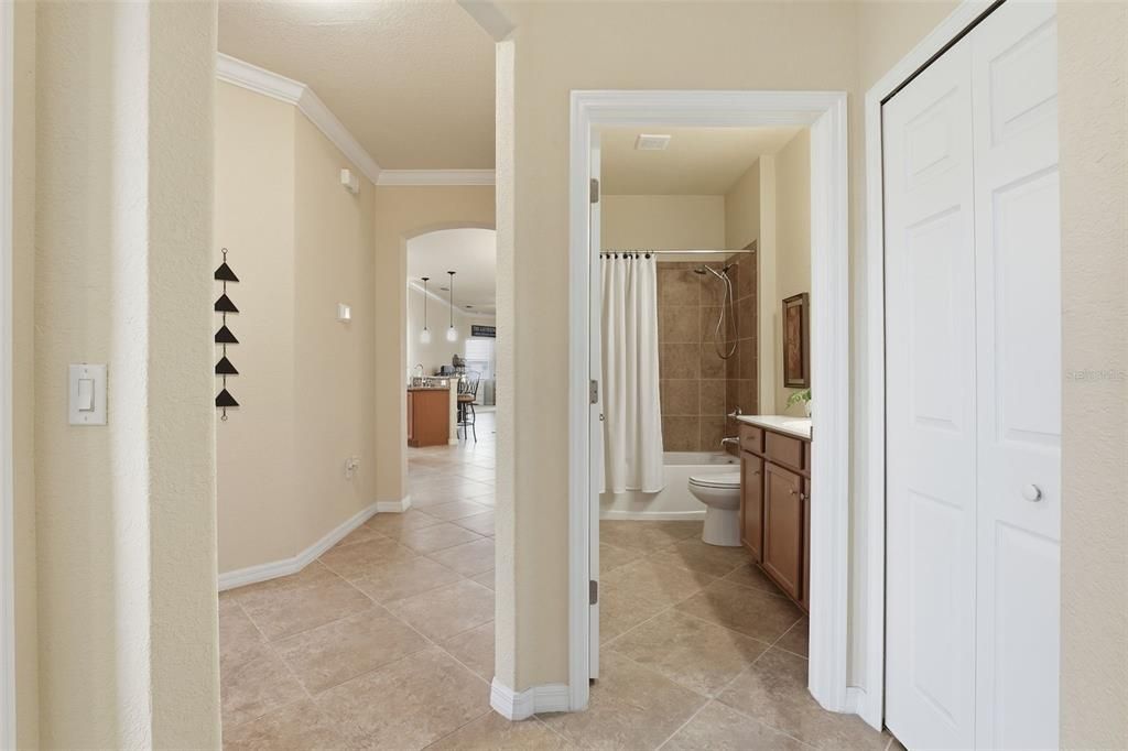 For Sale: $325,000 (2 beds, 2 baths, 1568 Square Feet)