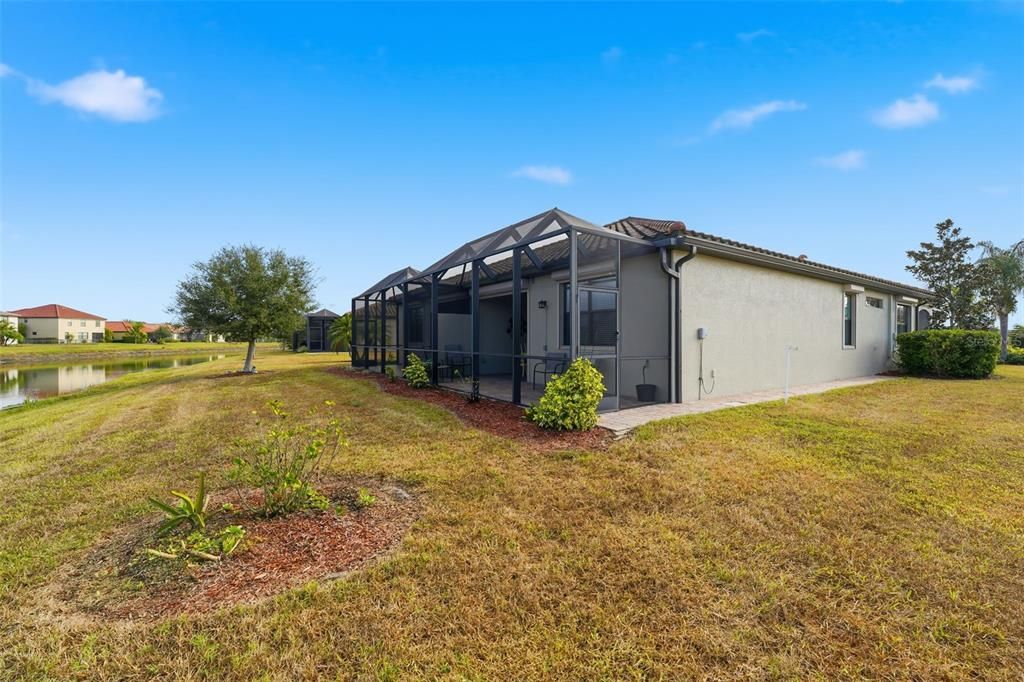 For Sale: $325,000 (2 beds, 2 baths, 1568 Square Feet)