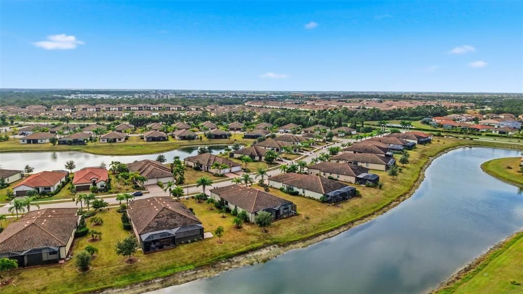 For Sale: $325,000 (2 beds, 2 baths, 1568 Square Feet)