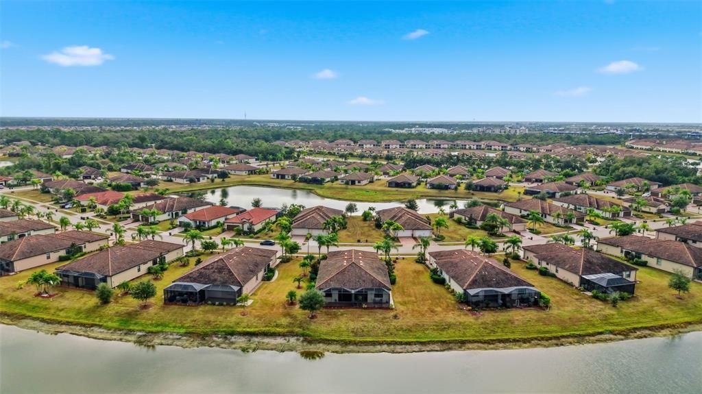 For Sale: $325,000 (2 beds, 2 baths, 1568 Square Feet)