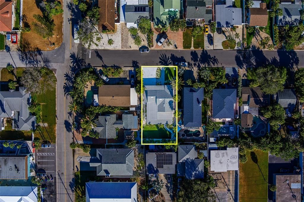 For Sale: $799,999 (3 beds, 2 baths, 1762 Square Feet)