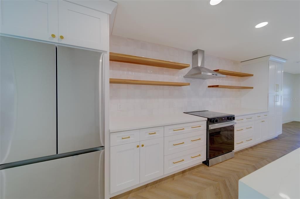 For Sale: $799,999 (3 beds, 2 baths, 1762 Square Feet)