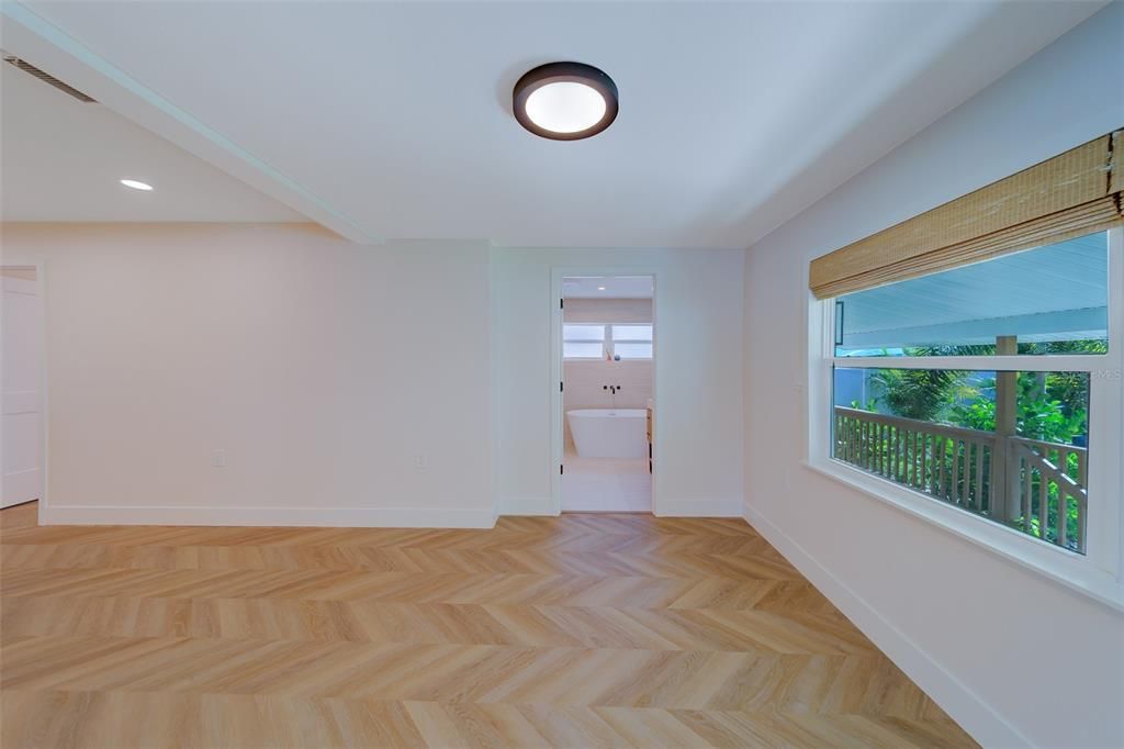 For Sale: $799,999 (3 beds, 2 baths, 1762 Square Feet)