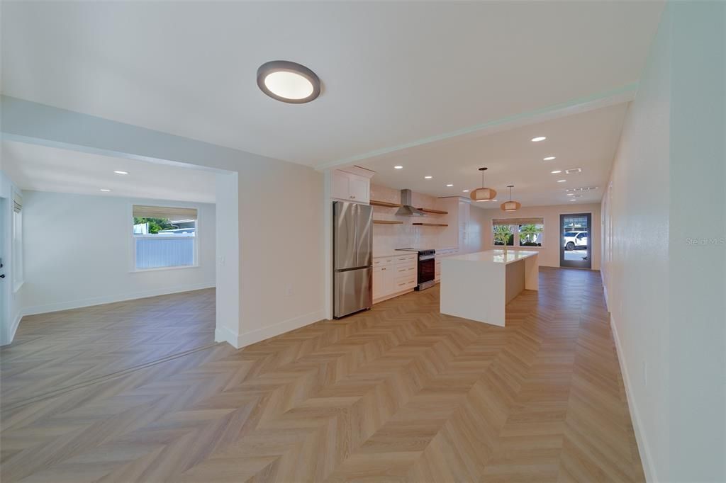 For Sale: $799,999 (3 beds, 2 baths, 1762 Square Feet)