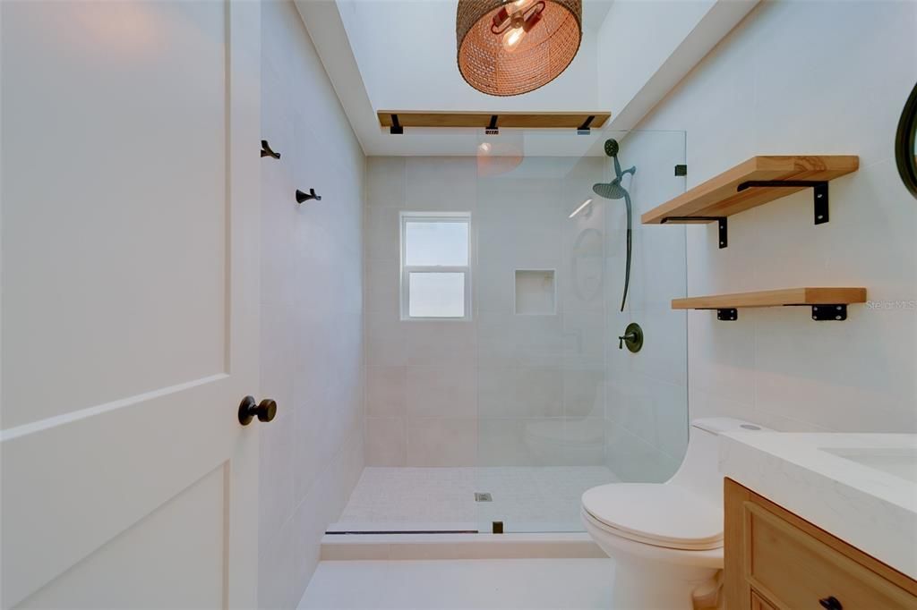 For Sale: $799,999 (3 beds, 2 baths, 1762 Square Feet)