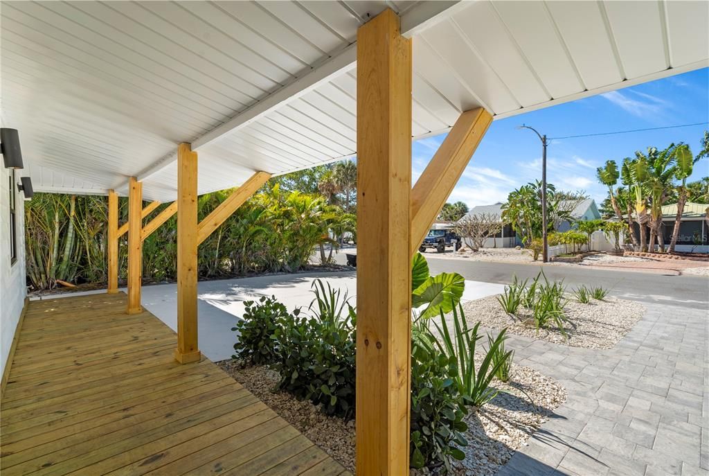 For Sale: $799,999 (3 beds, 2 baths, 1762 Square Feet)