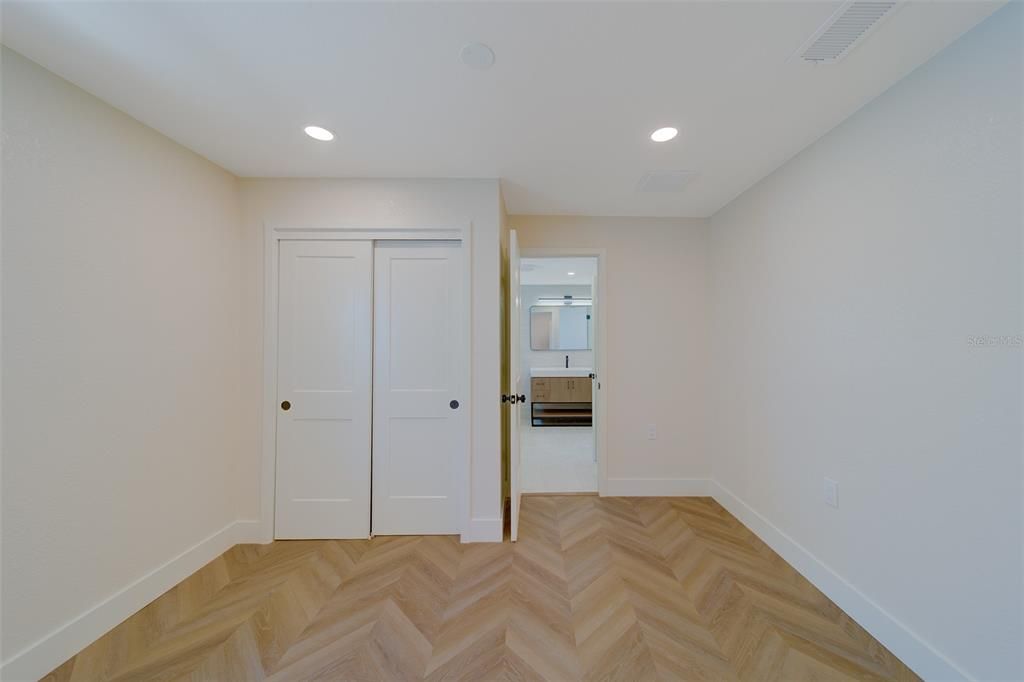 For Sale: $799,999 (3 beds, 2 baths, 1762 Square Feet)