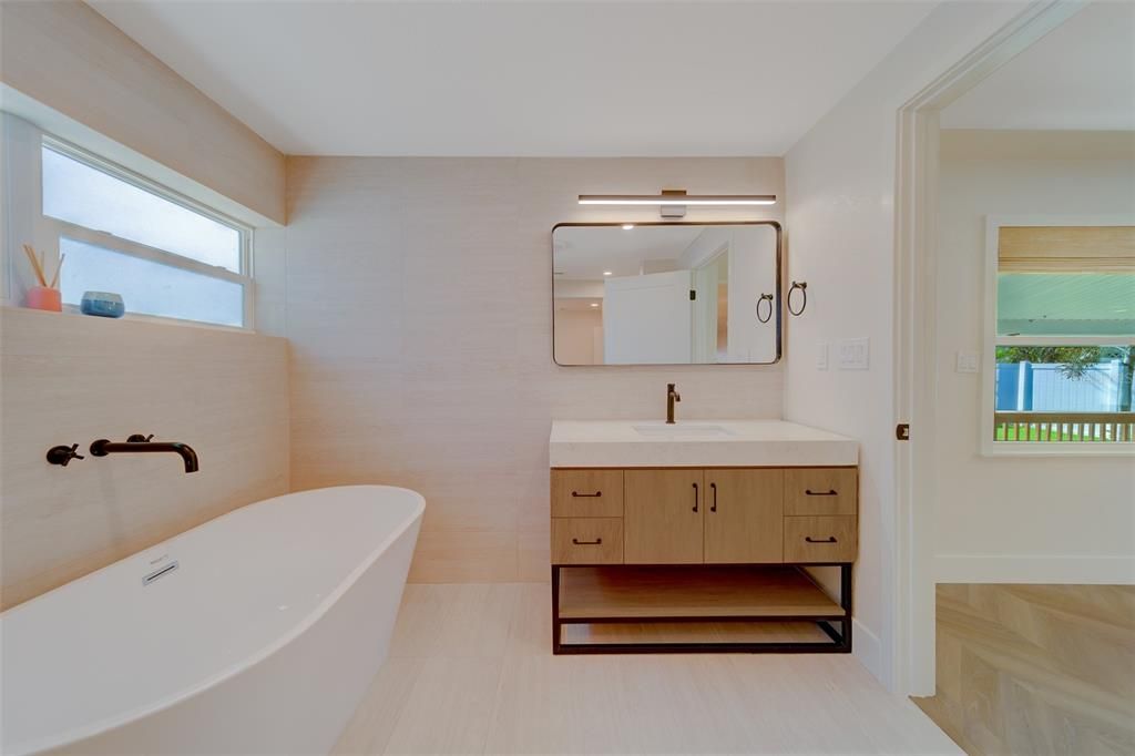 For Sale: $799,999 (3 beds, 2 baths, 1762 Square Feet)