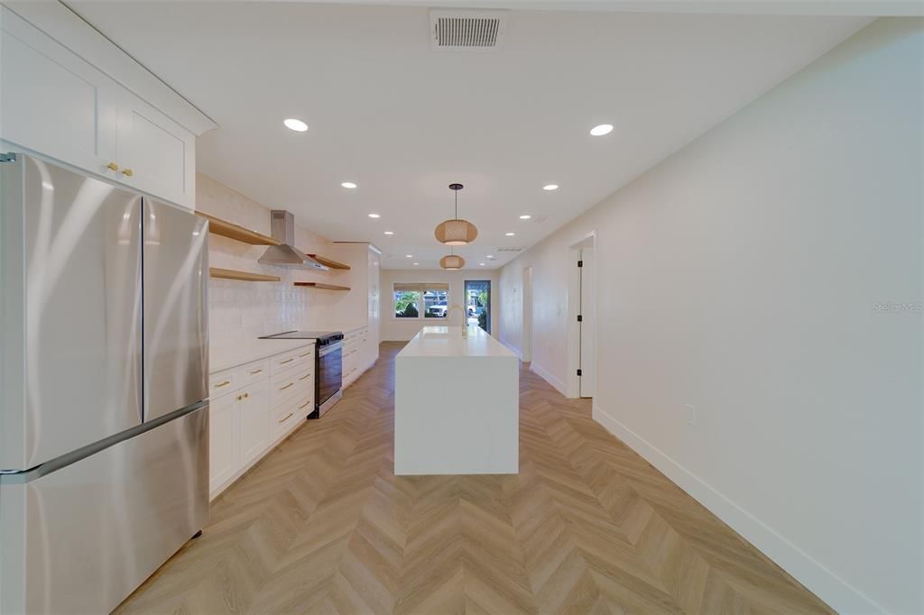 For Sale: $799,999 (3 beds, 2 baths, 1762 Square Feet)