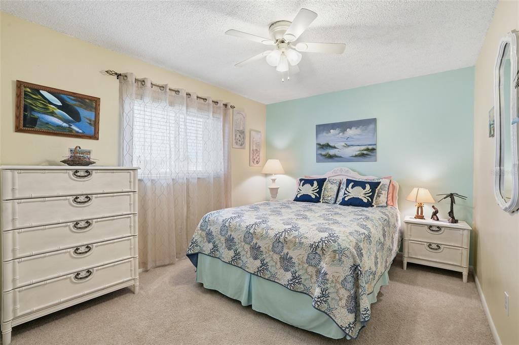 合同活跃: $262,000 (3 贝兹, 2 浴室, 1440 平方英尺)