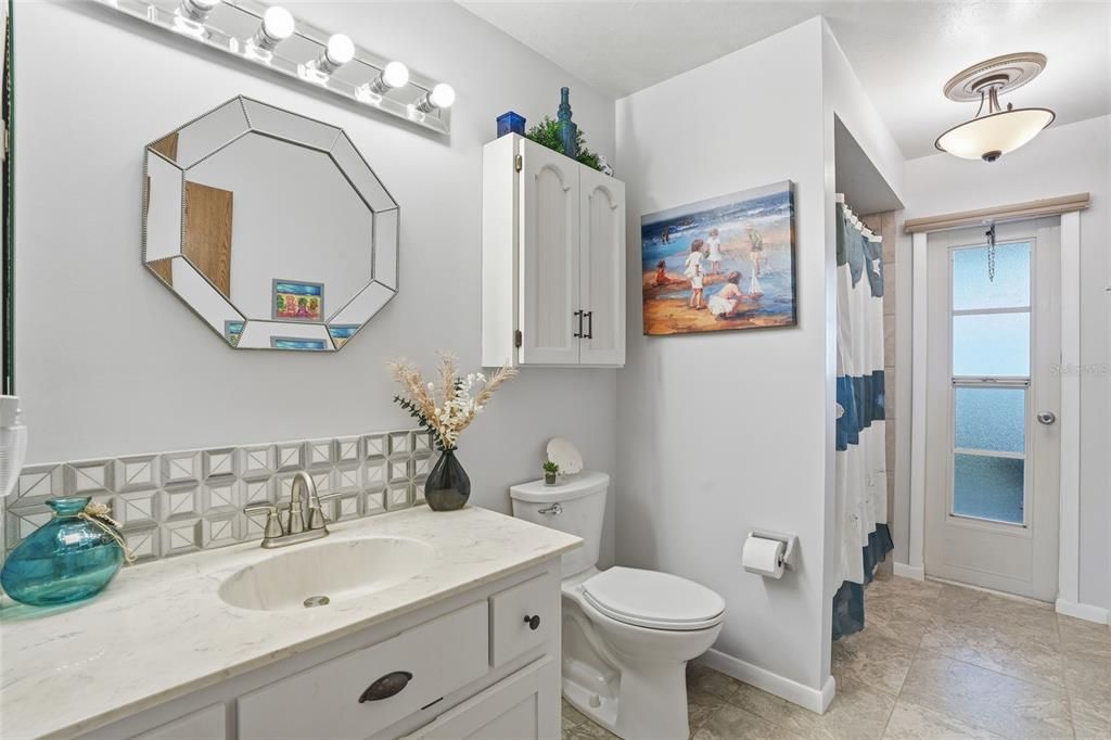 合同活跃: $262,000 (3 贝兹, 2 浴室, 1440 平方英尺)