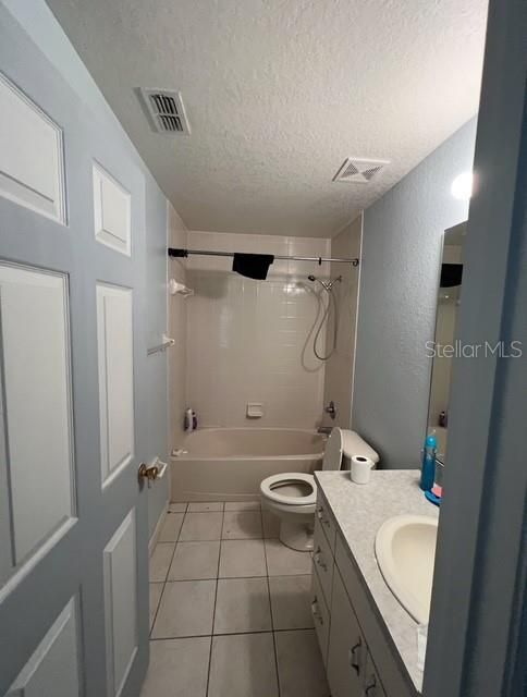 Active With Contract: $310,000 (4 beds, 0 baths, 2124 Square Feet)