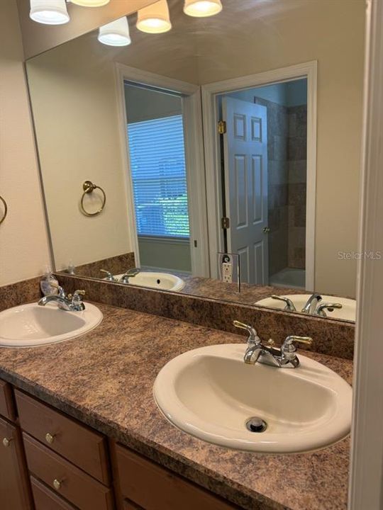 待售: $780,000 (5 贝兹, 4 浴室, 3376 平方英尺)