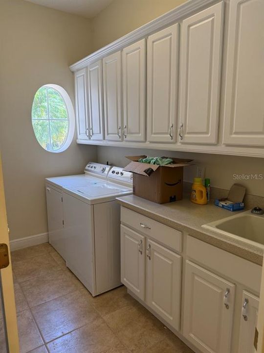 待售: $780,000 (5 贝兹, 4 浴室, 3376 平方英尺)