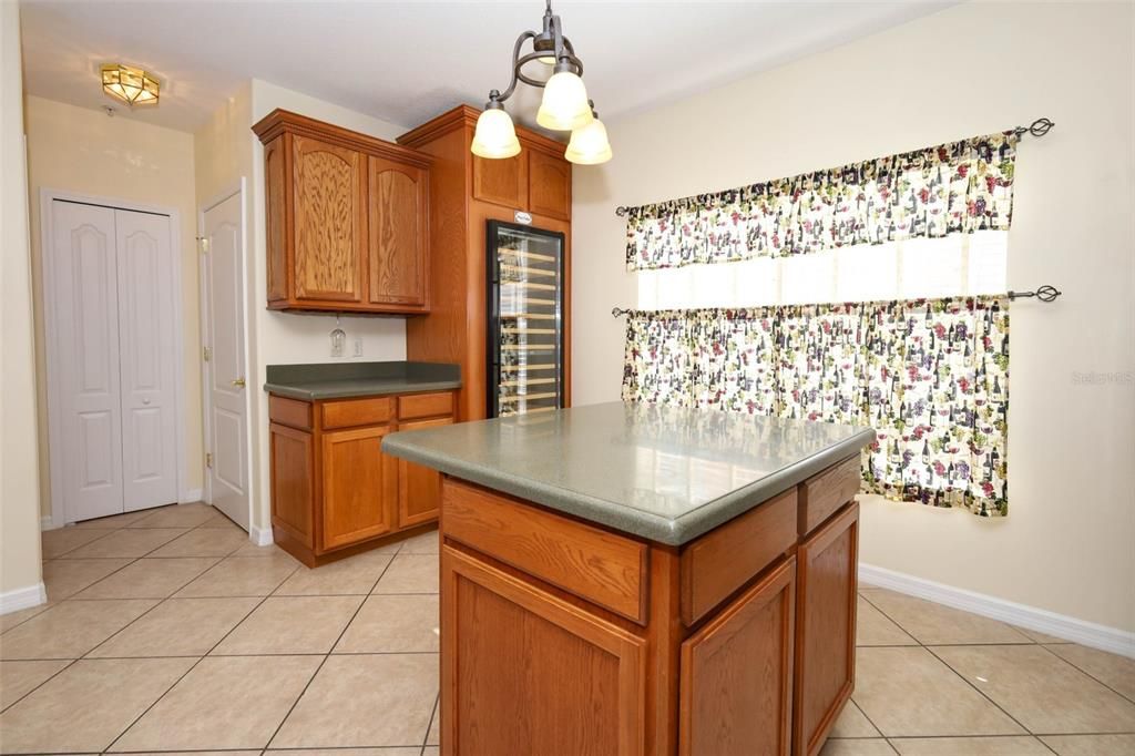 En Venta: $394,000 (3 camas, 3 baños, 1854 Pies cuadrados)