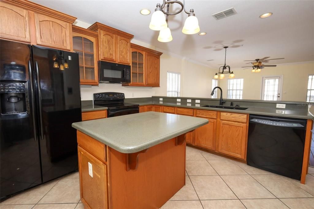 En Venta: $394,000 (3 camas, 3 baños, 1854 Pies cuadrados)