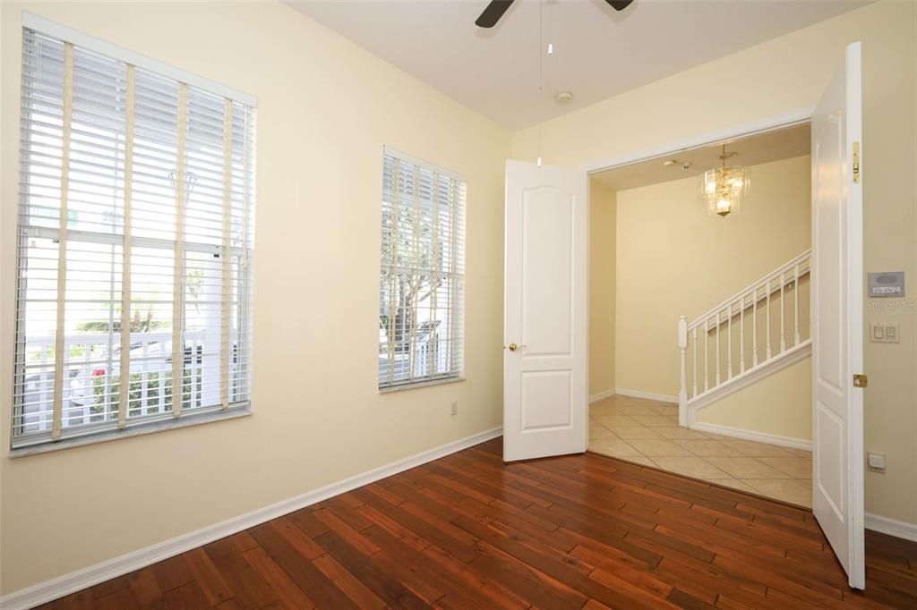 En Venta: $394,000 (3 camas, 3 baños, 1854 Pies cuadrados)