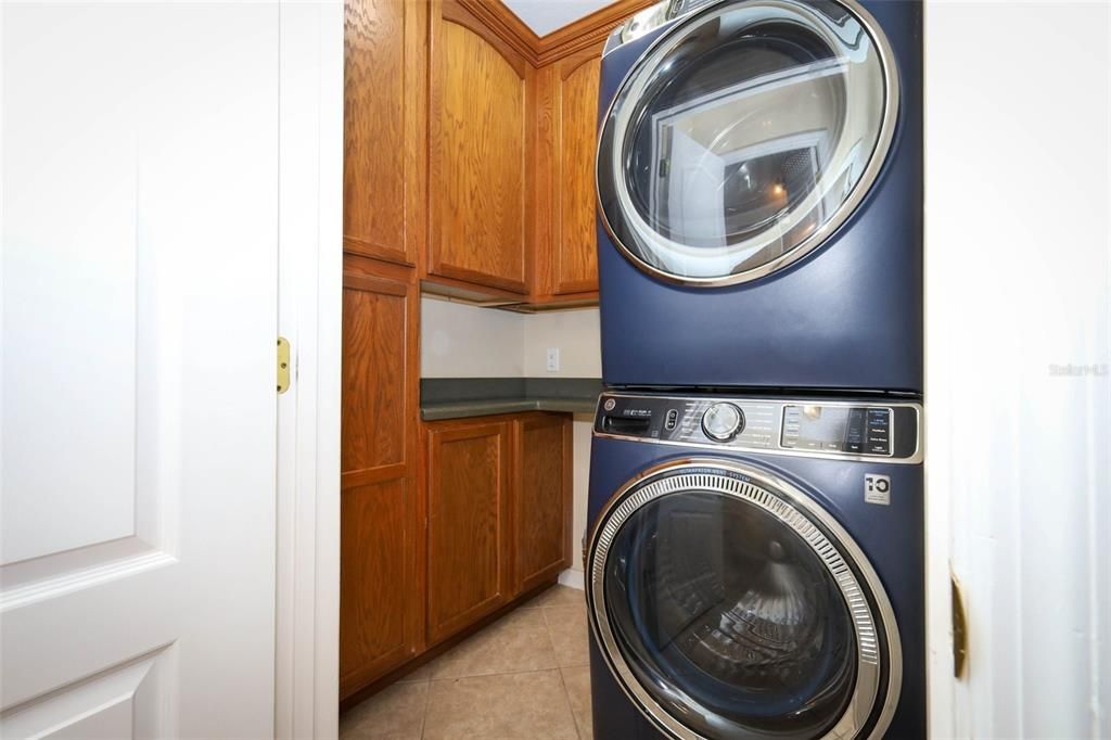 En Venta: $394,000 (3 camas, 3 baños, 1854 Pies cuadrados)