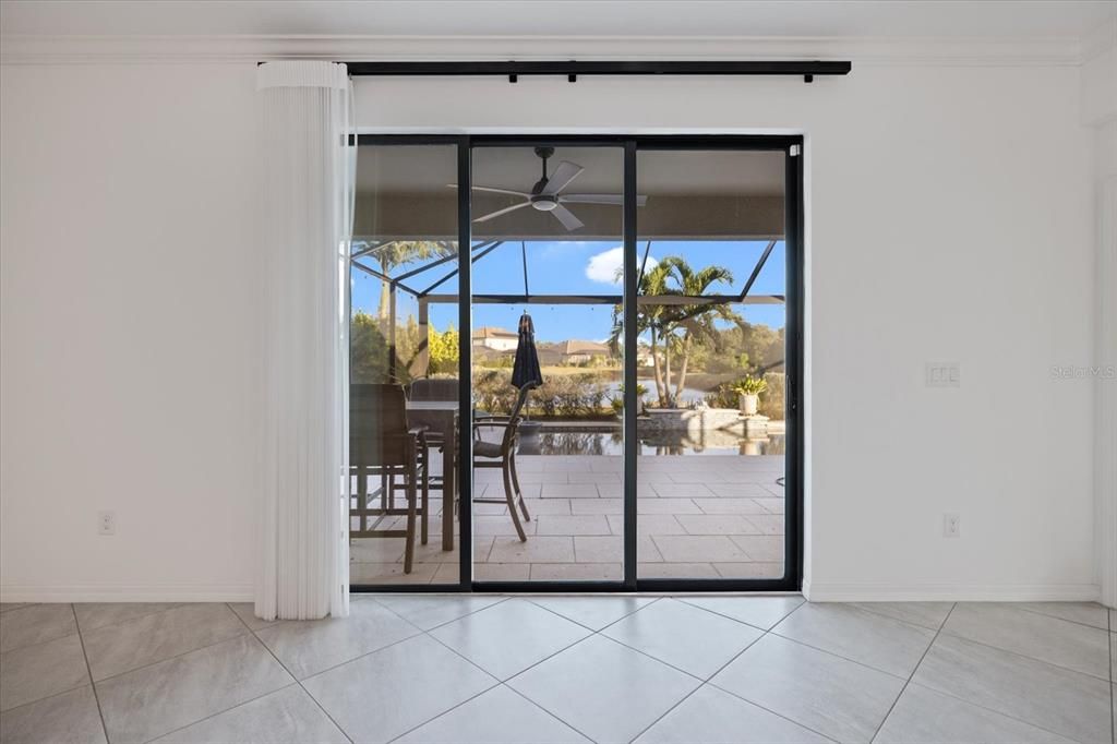 For Sale: $549,900 (3 beds, 3 baths, 1849 Square Feet)