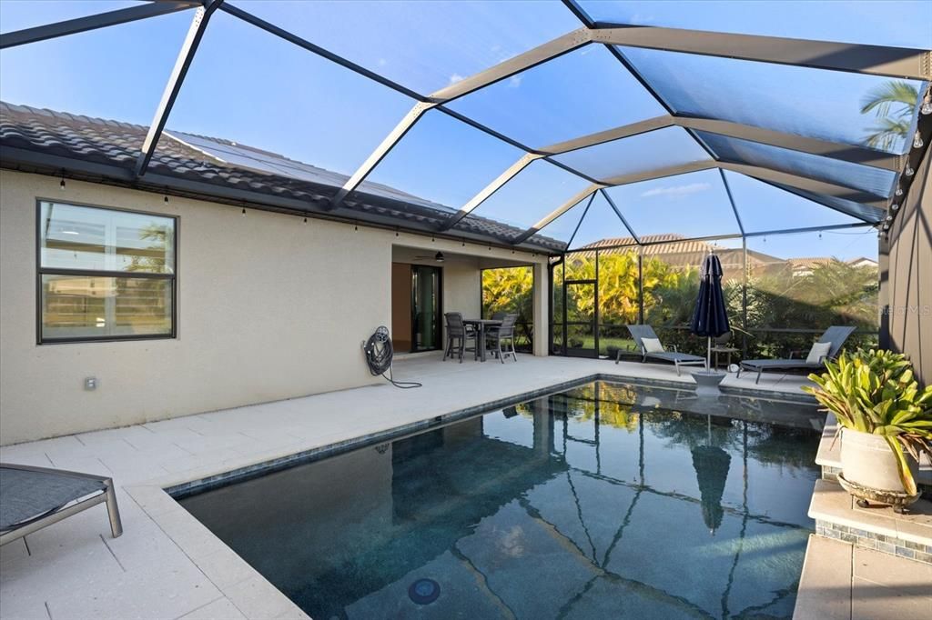 For Sale: $549,900 (3 beds, 3 baths, 1849 Square Feet)