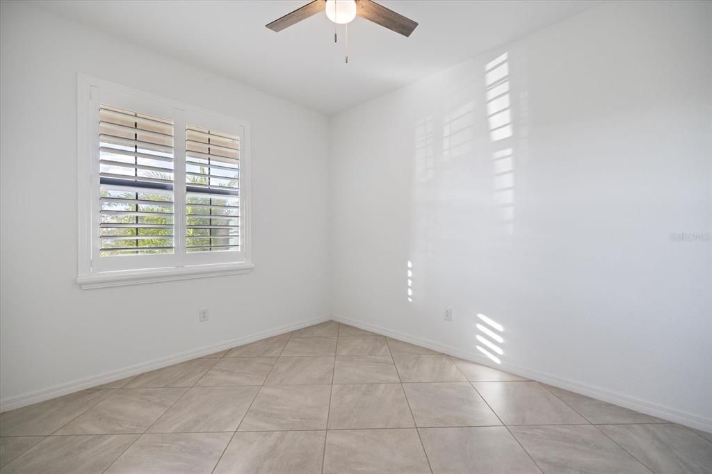 For Sale: $549,900 (3 beds, 3 baths, 1849 Square Feet)