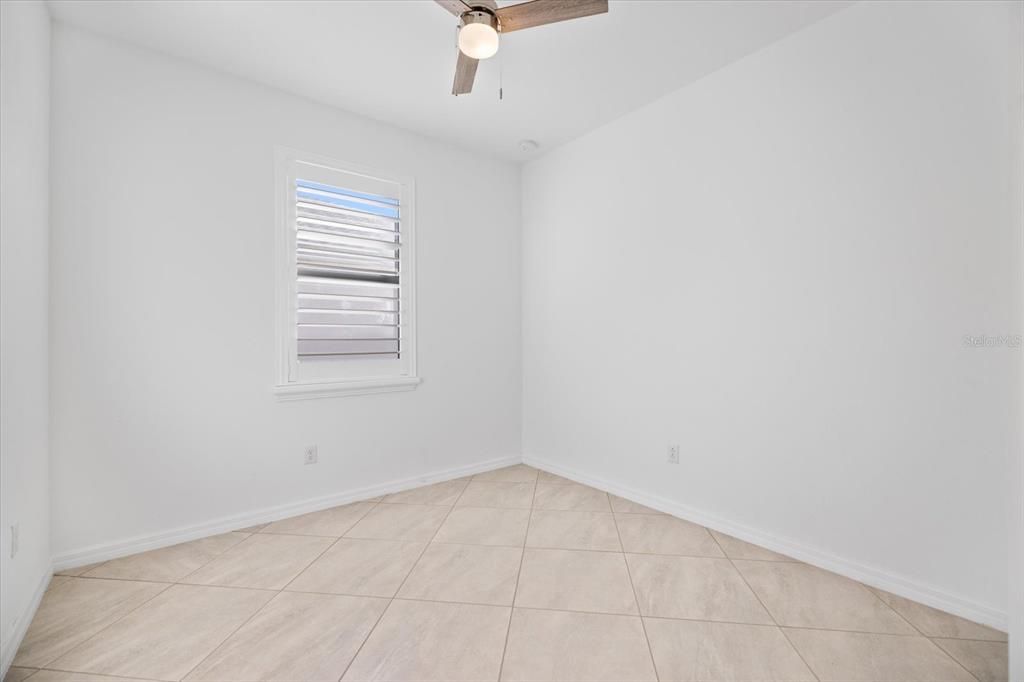 For Sale: $549,900 (3 beds, 3 baths, 1849 Square Feet)