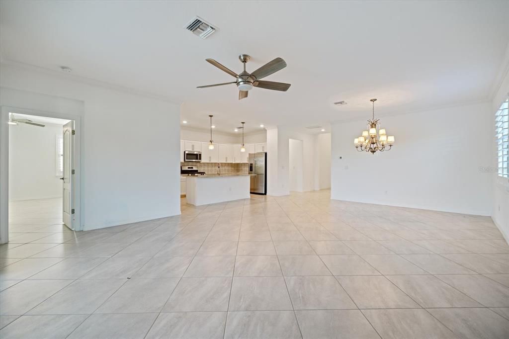 For Sale: $549,900 (3 beds, 3 baths, 1849 Square Feet)