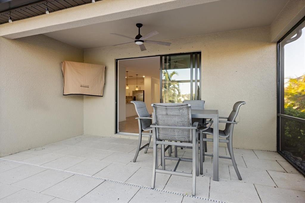 For Sale: $549,900 (3 beds, 3 baths, 1849 Square Feet)