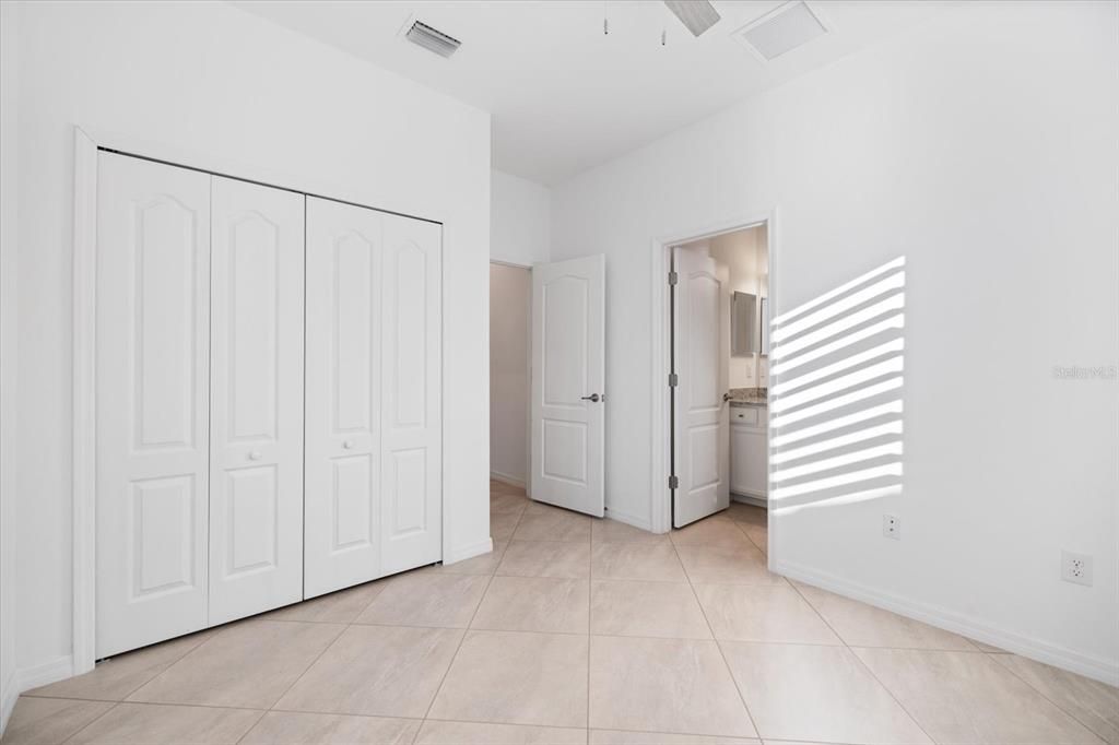 For Sale: $549,900 (3 beds, 3 baths, 1849 Square Feet)